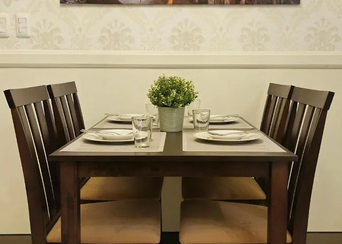 Apartment Exclusive Unit In The Center Of Bgc